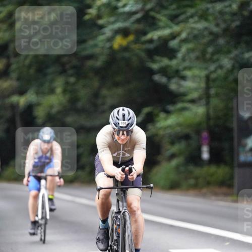 14.09.2025 - Stadtparktriathlon Michael Burmester http://msf.ph/oto/8908147 14.09.2025 09:26:39 Radfahren 302, 306, 338, 442, 456, 479 meine-sportfotos.de