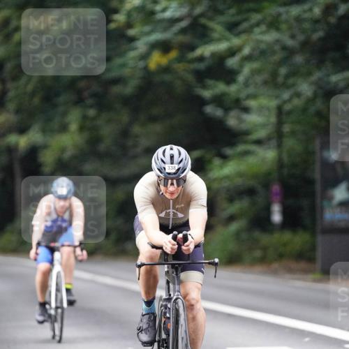 14.09.2025 - Stadtparktriathlon Michael Burmester http://msf.ph/oto/8908149 14.09.2025 09:26:40 Radfahren 302, 306, 338, 442, 456, 479 meine-sportfotos.de
