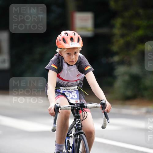 14.09.2025 - Stadtparktriathlon Michael Burmester http://msf.ph/oto/8908153 14.09.2025 13:54:52 Radfahren 1632, 1665, 1680 meine-sportfotos.de