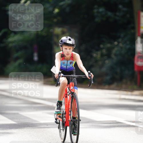 14.09.2025 - Stadtparktriathlon Michael Burmester http://msf.ph/oto/8908176 14.09.2025 13:55:12 Radfahren 1675, 1676, 1689 meine-sportfotos.de