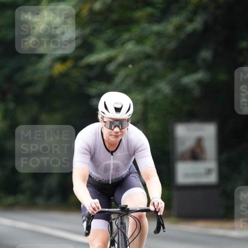 14.09.2025 - Stadtparktriathlon Michael Burmester http://msf.ph/oto/8908191 14.09.2025 09:27:15 Radfahren 359, 438, 469, 494 meine-sportfotos.de