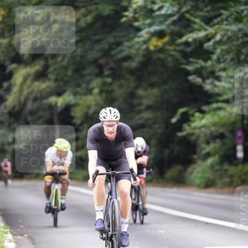 14.09.2025 - Stadtparktriathlon Michael Burmester http://msf.ph/oto/8908241 14.09.2025 09:27:45 Radfahren 380, 386, 401, 404, 445, 506 meine-sportfotos.de