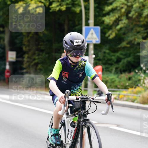 14.09.2025 - Stadtparktriathlon Michael Burmester http://msf.ph/oto/8908253 14.09.2025 13:57:34 Radfahren 1666 meine-sportfotos.de
