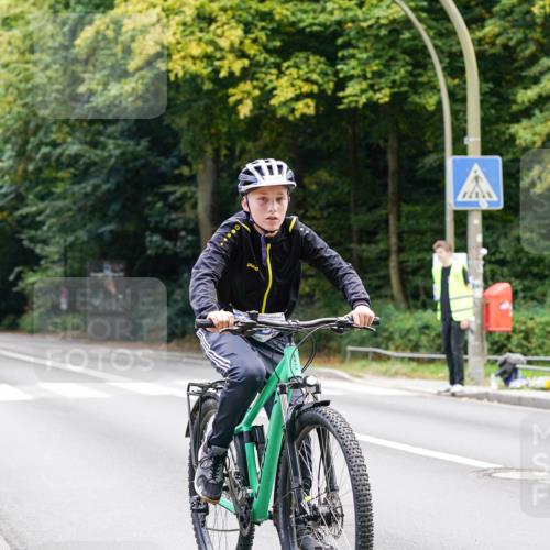 14.09.2025 - Stadtparktriathlon Michael Burmester http://msf.ph/oto/8908258 14.09.2025 13:57:54 Radfahren 1660 meine-sportfotos.de