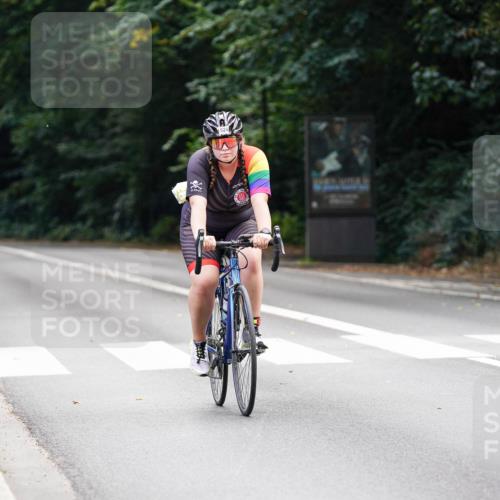 14.09.2025 - Stadtparktriathlon Michael Burmester http://msf.ph/oto/8908262 14.09.2025 13:58:23 Radfahren 1528, 1539 meine-sportfotos.de
