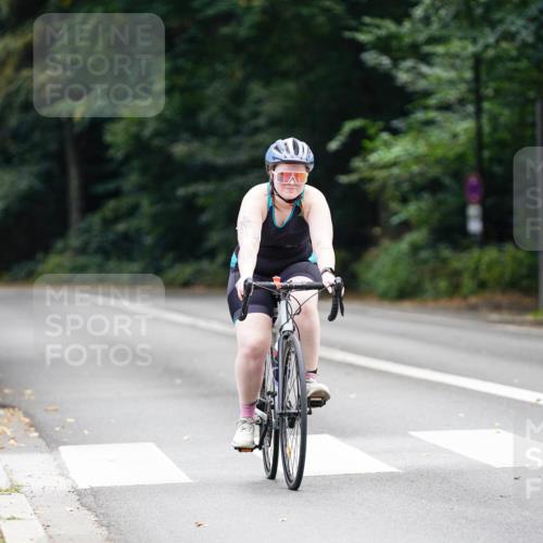 14.09.2025 - Stadtparktriathlon Michael Burmester http://msf.ph/oto/8908280 14.09.2025 13:59:54 Radfahren 1429 meine-sportfotos.de