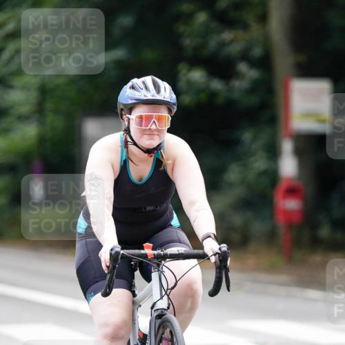 14.09.2025 - Stadtparktriathlon Michael Burmester http://msf.ph/oto/8908283 14.09.2025 13:59:55 Radfahren 1429 meine-sportfotos.de