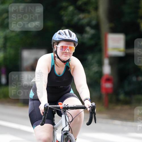 14.09.2025 - Stadtparktriathlon Michael Burmester http://msf.ph/oto/8908285 14.09.2025 13:59:56 Radfahren 1429 meine-sportfotos.de