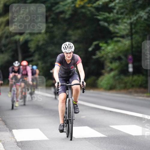 14.09.2025 - Stadtparktriathlon Michael Burmester http://msf.ph/oto/8908288 14.09.2025 09:28:23 Radfahren 311, 327, 382, 393, 400, 413, 414, 423, 430, 435, 448 meine-sportfotos.de