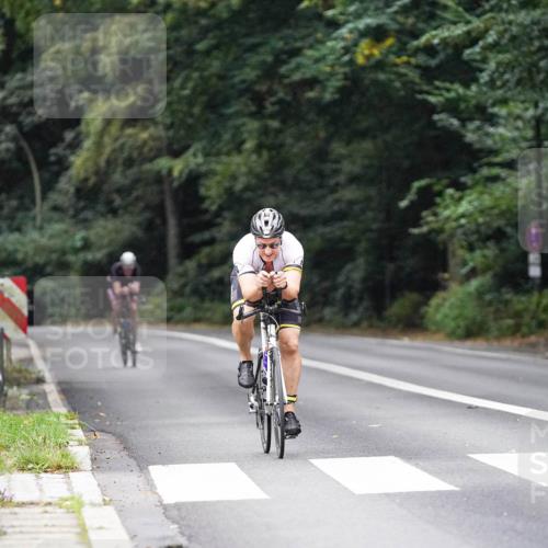 14.09.2025 - Stadtparktriathlon Michael Burmester http://msf.ph/oto/8908317 14.09.2025 09:28:45 Radfahren 398, 410 meine-sportfotos.de