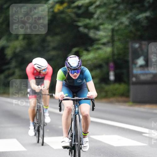 14.09.2025 - Stadtparktriathlon Michael Burmester http://msf.ph/oto/8908338 14.09.2025 09:29:01 Radfahren 392, 402, 487, 500, 504 meine-sportfotos.de