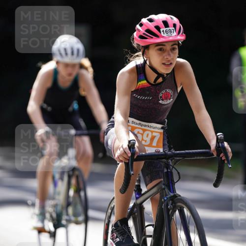 14.09.2025 - Stadtparktriathlon Michael Burmester http://msf.ph/oto/8908367 14.09.2025 14:25:07 Radfahren 1697, 1700, 1703, 1732, 1772, 1775, 1776, 1788 meine-sportfotos.de