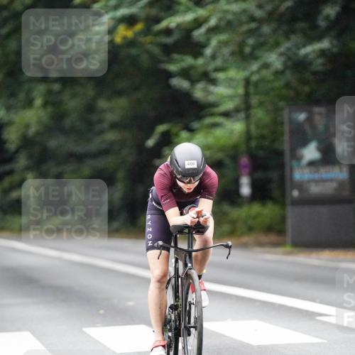 14.09.2025 - Stadtparktriathlon Michael Burmester http://msf.ph/oto/8908375 14.09.2025 09:29:31 Radfahren 406, 418, 437, 460, 462, 478 meine-sportfotos.de
