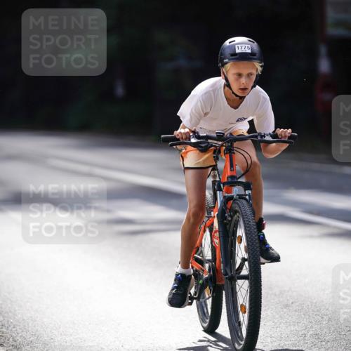14.09.2025 - Stadtparktriathlon Michael Burmester http://msf.ph/oto/8908384 14.09.2025 14:25:13 Radfahren 1697, 1703, 1716, 1731, 1732, 1733, 1774, 1775, 1776, 1788 meine-sportfotos.de