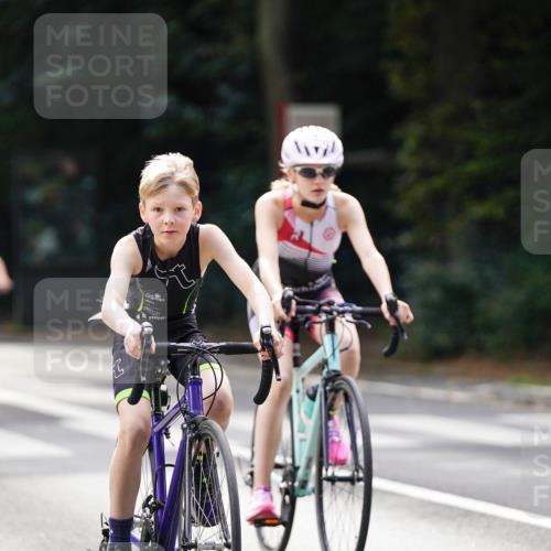 14.09.2025 - Stadtparktriathlon Michael Burmester http://msf.ph/oto/8908389 14.09.2025 14:25:17 Radfahren 1702, 1716, 1717, 1729, 1731, 1733, 1759, 1774, 1775, 1789 meine-sportfotos.de