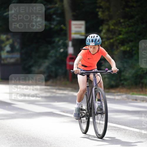 14.09.2025 - Stadtparktriathlon Michael Burmester http://msf.ph/oto/8908391 14.09.2025 14:25:18 Radfahren 1702, 1716, 1717, 1729, 1731, 1733, 1759, 1766, 1774, 1775, 1789 meine-sportfotos.de