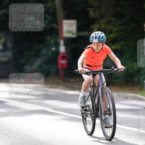 14.09.2025 - Stadtparktriathlon Michael Burmester http://msf.ph/oto/8908393 14.09.2025 14:25:18 Radfahren 1702, 1716, 1717, 1729, 1731, 1733, 1759, 1766, 1774, 1775, 1789 meine-sportfotos.de