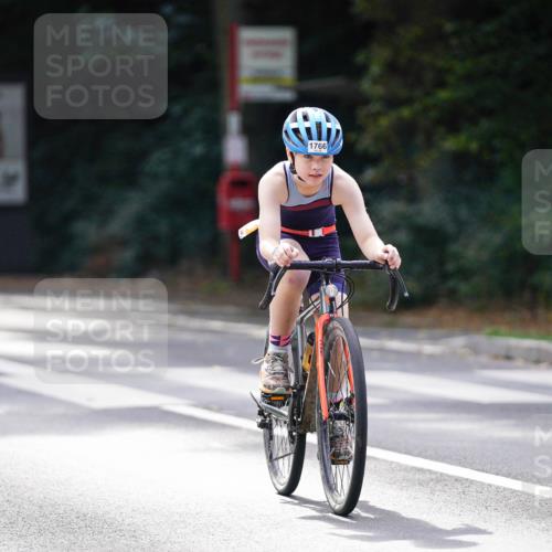 14.09.2025 - Stadtparktriathlon Michael Burmester http://msf.ph/oto/8908415 14.09.2025 14:25:26 Radfahren 1693, 1702, 1707, 1711, 1717, 1725, 1729, 1741, 1759, 1766, 1769, 1771, 1780, 1789, 1864 meine-sportfotos.de