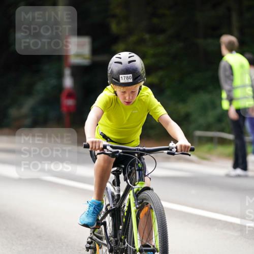 14.09.2025 - Stadtparktriathlon Michael Burmester http://msf.ph/oto/8908438 14.09.2025 14:25:32 Radfahren 1692, 1693, 1707, 1711, 1723, 1724, 1725, 1739, 1741, 1766, 1769, 1771, 1780, 1864 meine-sportfotos.de
