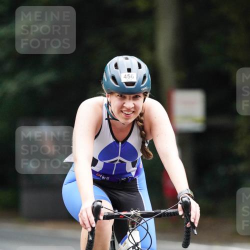 14.09.2025 - Stadtparktriathlon Michael Burmester http://msf.ph/oto/8908443 14.09.2025 09:35:08 Radfahren 400, 430, 445, 456, 506 meine-sportfotos.de