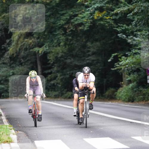 14.09.2025 - Stadtparktriathlon Michael Burmester http://msf.ph/oto/8908470 14.09.2025 09:35:36 Radfahren 410, 467, 498 meine-sportfotos.de