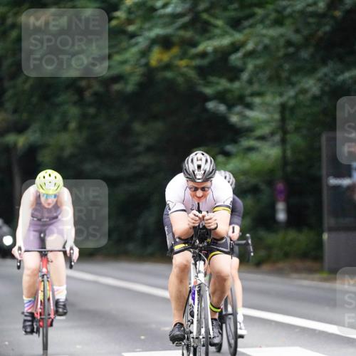14.09.2025 - Stadtparktriathlon Michael Burmester http://msf.ph/oto/8908474 14.09.2025 09:35:37 Radfahren 410, 467, 498 meine-sportfotos.de