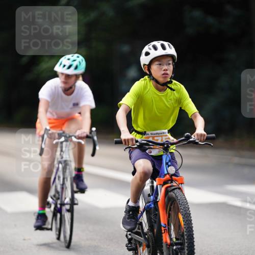 14.09.2025 - Stadtparktriathlon Michael Burmester http://msf.ph/oto/8908476 14.09.2025 14:25:45 Radfahren 1692, 1710, 1736, 1745, 1753, 1755, 1777, 1783 meine-sportfotos.de