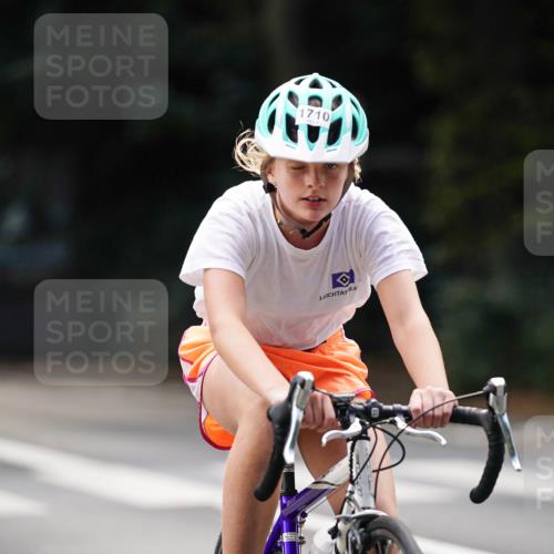 14.09.2025 - Stadtparktriathlon Michael Burmester http://msf.ph/oto/8908481 14.09.2025 14:25:46 Radfahren 1710, 1736, 1745, 1753, 1755, 1777, 1783 meine-sportfotos.de