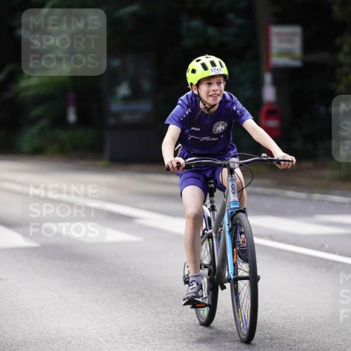 14.09.2025 - Stadtparktriathlon Michael Burmester http://msf.ph/oto/8908491 14.09.2025 14:25:49 Radfahren 1710, 1745, 1755, 1777 meine-sportfotos.de