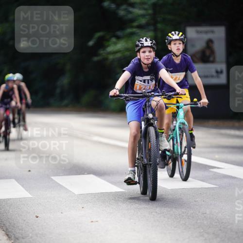 14.09.2025 - Stadtparktriathlon Michael Burmester http://msf.ph/oto/8908499 14.09.2025 14:25:56 Radfahren 1701, 1740, 1743, 1770, 1778, 1786, 1791 meine-sportfotos.de