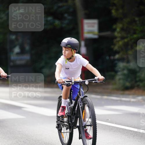 14.09.2025 - Stadtparktriathlon Michael Burmester http://msf.ph/oto/8908517 14.09.2025 14:26:03 Radfahren 1694, 1701, 1720, 1740, 1743, 1761, 1765, 1770, 1778, 1781, 1786, 1791 meine-sportfotos.de