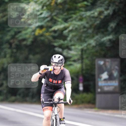 14.09.2025 - Stadtparktriathlon Michael Burmester http://msf.ph/oto/8908518 14.09.2025 09:36:00 Radfahren 460, 462, 466, 478, 504 meine-sportfotos.de