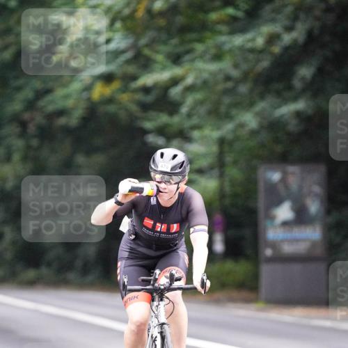 14.09.2025 - Stadtparktriathlon Michael Burmester http://msf.ph/oto/8908520 14.09.2025 09:36:00 Radfahren 460, 462, 466, 478, 504 meine-sportfotos.de