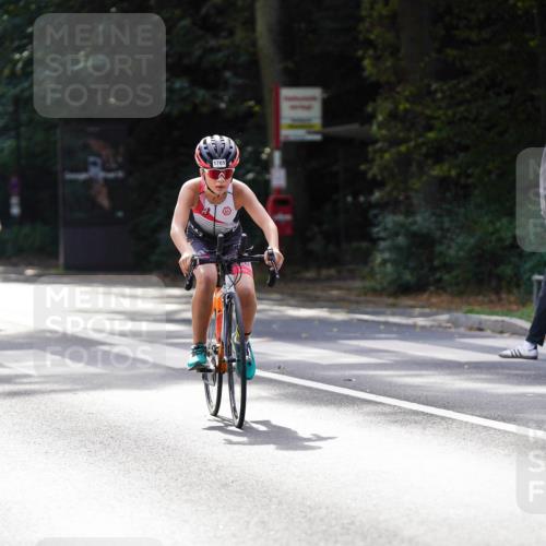 14.09.2025 - Stadtparktriathlon Michael Burmester http://msf.ph/oto/8908528 14.09.2025 14:26:08 Radfahren 1694, 1720, 1727, 1740, 1743, 1747, 1761, 1765, 1768, 1770, 1781 meine-sportfotos.de