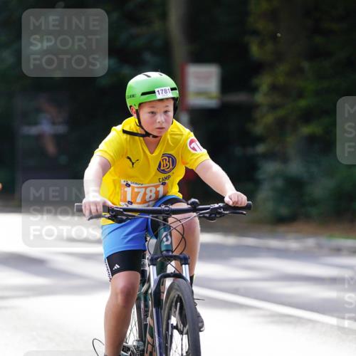 14.09.2025 - Stadtparktriathlon Michael Burmester http://msf.ph/oto/8908536 14.09.2025 14:26:11 Radfahren 1694, 1696, 1720, 1727, 1747, 1761, 1765, 1768, 1781 meine-sportfotos.de