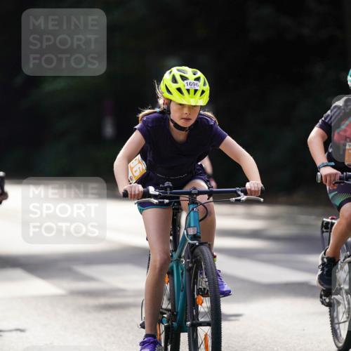 14.09.2025 - Stadtparktriathlon Michael Burmester http://msf.ph/oto/8908560 14.09.2025 14:26:19 Radfahren 1696, 1698, 1699, 1722, 1727, 1744, 1747, 1754, 1768, 1804, 1865 meine-sportfotos.de