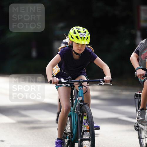 14.09.2025 - Stadtparktriathlon Michael Burmester http://msf.ph/oto/8908562 14.09.2025 14:26:19 Radfahren 1696, 1698, 1699, 1722, 1727, 1744, 1747, 1754, 1768, 1804, 1865 meine-sportfotos.de