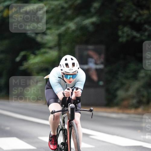 14.09.2025 - Stadtparktriathlon Michael Burmester http://msf.ph/oto/8908563 14.09.2025 09:37:01 Radfahren 423, 484, 500, 501 meine-sportfotos.de