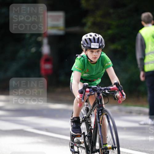 14.09.2025 - Stadtparktriathlon Michael Burmester http://msf.ph/oto/8908565 14.09.2025 14:26:20 Radfahren 1696, 1698, 1699, 1722, 1744, 1754, 1768, 1804, 1865 meine-sportfotos.de