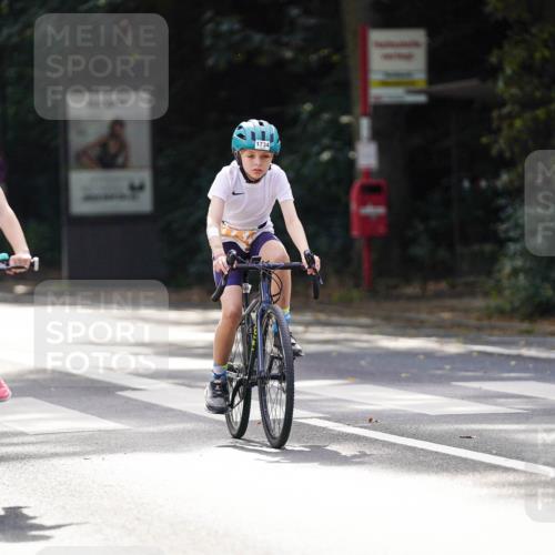 14.09.2025 - Stadtparktriathlon Michael Burmester http://msf.ph/oto/8908568 14.09.2025 14:26:22 Radfahren 1696, 1698, 1699, 1722, 1744, 1754, 1768, 1804, 1865 meine-sportfotos.de