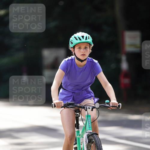 14.09.2025 - Stadtparktriathlon Michael Burmester http://msf.ph/oto/8908571 14.09.2025 14:26:23 Radfahren 1696, 1698, 1699, 1722, 1744, 1754, 1804, 1865 meine-sportfotos.de