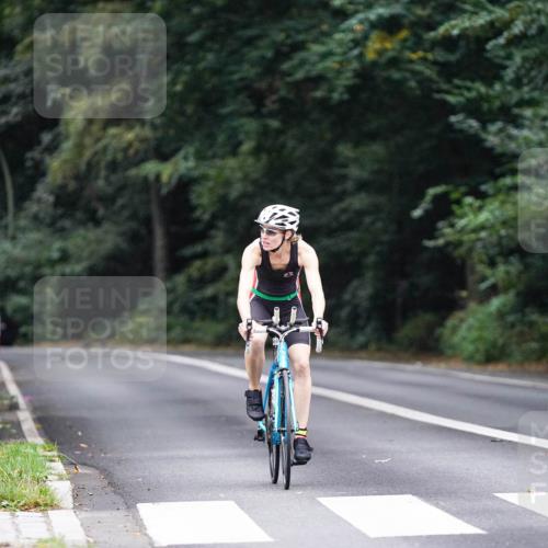 14.09.2025 - Stadtparktriathlon Michael Burmester http://msf.ph/oto/8908572 14.09.2025 09:37:07 Radfahren 423, 500 meine-sportfotos.de
