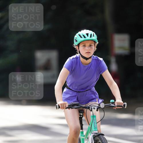 14.09.2025 - Stadtparktriathlon Michael Burmester http://msf.ph/oto/8908573 14.09.2025 14:26:23 Radfahren 1696, 1698, 1699, 1722, 1744, 1754, 1804, 1865 meine-sportfotos.de