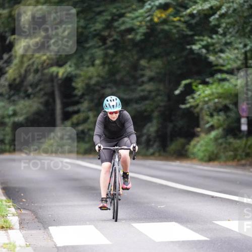 14.09.2025 - Stadtparktriathlon Michael Burmester http://msf.ph/oto/8908580 14.09.2025 09:37:23 Radfahren 382 meine-sportfotos.de