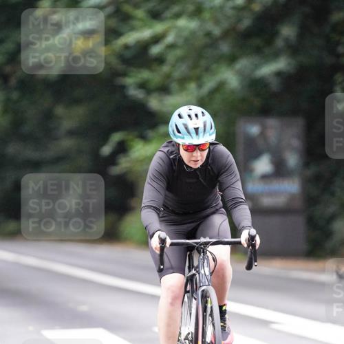 14.09.2025 - Stadtparktriathlon Michael Burmester http://msf.ph/oto/8908582 14.09.2025 09:37:24 Radfahren 382 meine-sportfotos.de