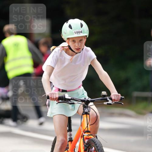 14.09.2025 - Stadtparktriathlon Michael Burmester http://msf.ph/oto/8908583 14.09.2025 14:26:26 Radfahren 1698, 1699, 1722, 1744, 1751, 1754, 1804, 1865 meine-sportfotos.de