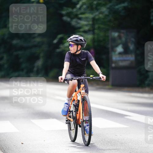 14.09.2025 - Stadtparktriathlon Michael Burmester http://msf.ph/oto/8908587 14.09.2025 14:26:31 Radfahren 1722, 1748, 1751, 1779, 1804 meine-sportfotos.de