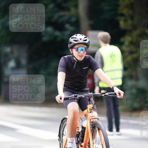 14.09.2025 - Stadtparktriathlon Michael Burmester http://msf.ph/oto/8908589 14.09.2025 14:26:31 Radfahren 1722, 1748, 1751, 1779, 1804 meine-sportfotos.de
