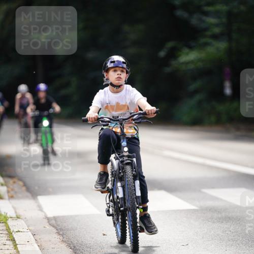 14.09.2025 - Stadtparktriathlon Michael Burmester http://msf.ph/oto/8908594 14.09.2025 14:26:33 Radfahren 1726, 1748, 1751, 1779 meine-sportfotos.de