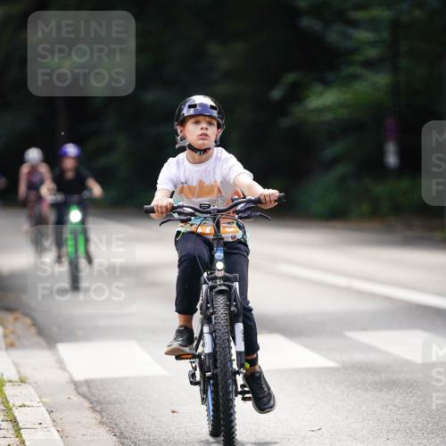 14.09.2025 - Stadtparktriathlon Michael Burmester http://msf.ph/oto/8908596 14.09.2025 14:26:34 Radfahren 1726, 1748, 1751, 1779 meine-sportfotos.de